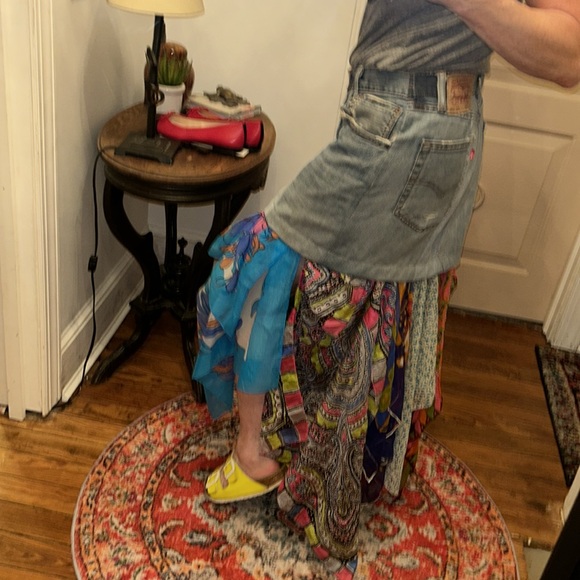Incredible Sz 6 handcrafted denim maxi skirt with unique, curated, rare scarves - Picture 3 of 3